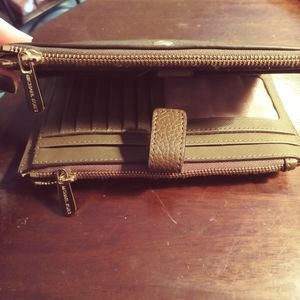 Michael Kors wristlet wallet